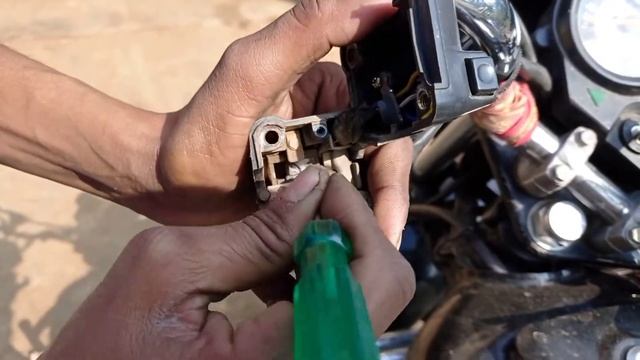 indicator Na Jale to Kaise theek Karen🔥 !! Splendor Plus bike!! handlebar switch problem😢