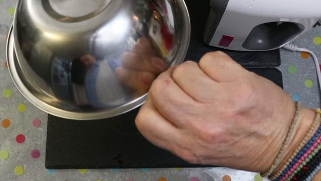 Βασιλόπιτα κέικ με αμύγδαλο και γλάσο βανίλιας – 50 χρόνων συνταγή