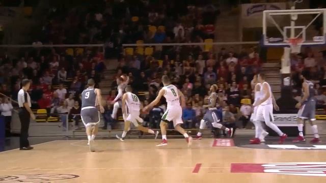 SIG Strasbourg displays phenomenal team work and ball movement!