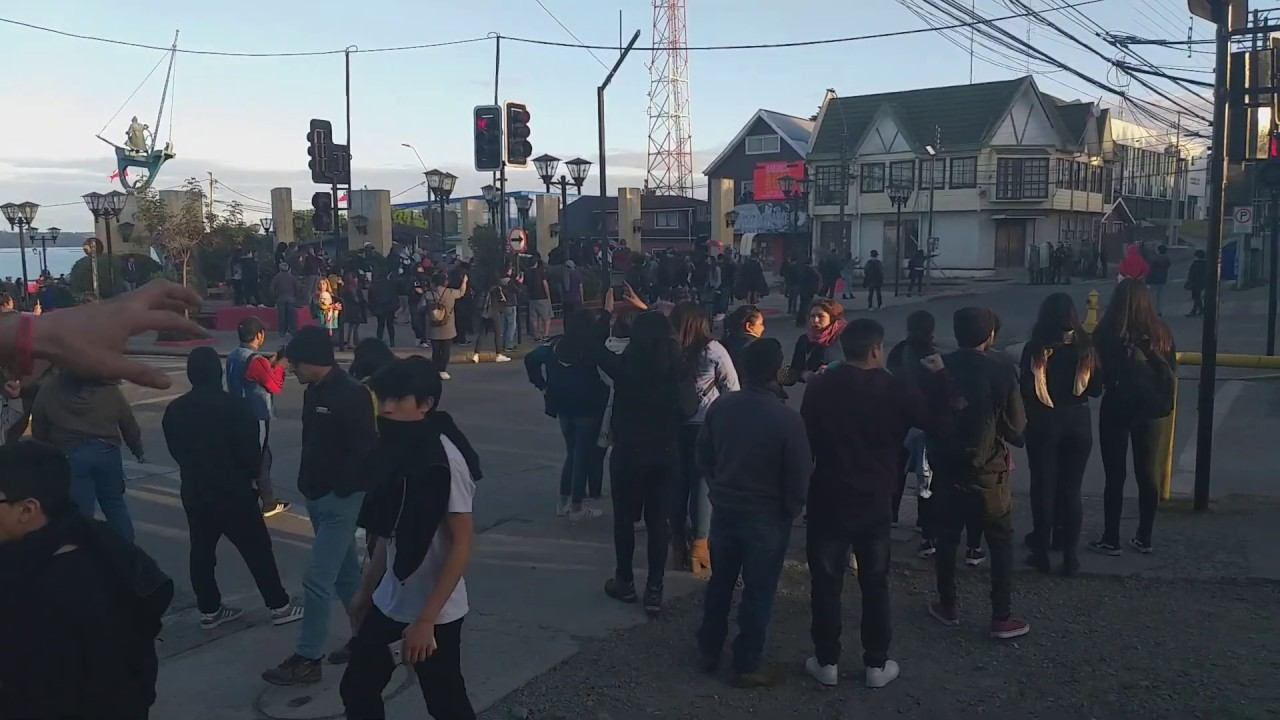 Протесты в Чили, главная площадь Кальбуко/protestas en Chile Calbuco