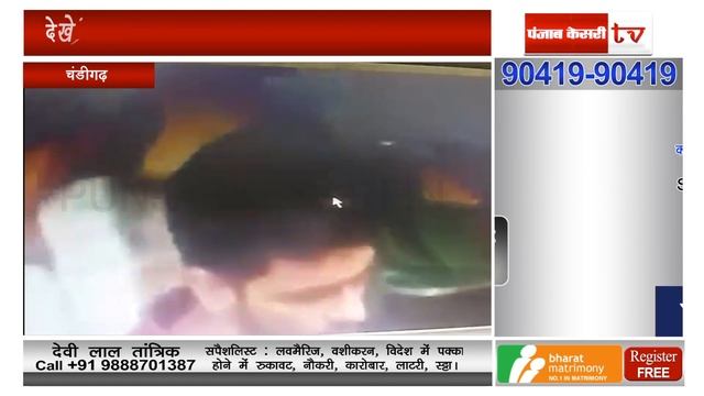 A clever thief steals belt from a shop, caught on camera!