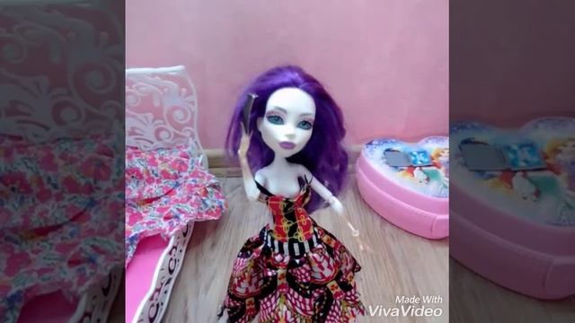 Экспонат (пародия)