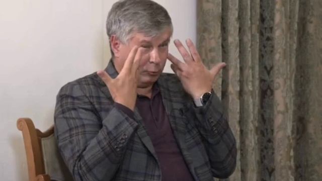 Как стоишь,так и поешь!