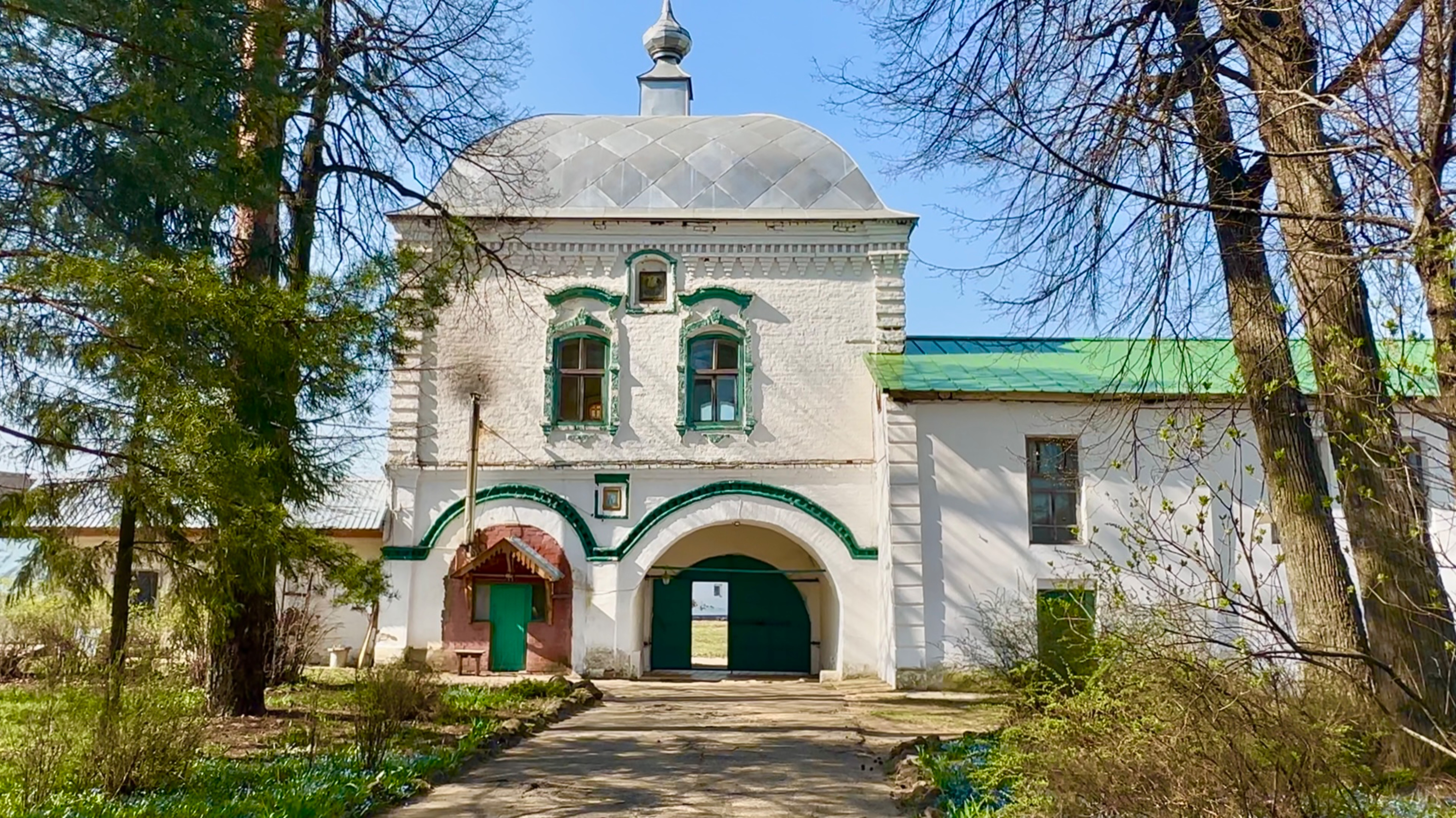 Свято-Николо-Тихона Лухского монастырь село Тимирязево Лухский район Ивановская обл 21.04.25