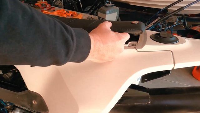 SEAT REMOVAL OFF HUSQVARNA 701