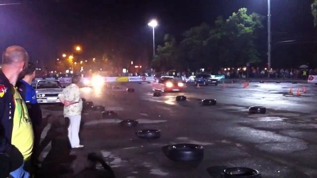 Lotus vs Nissan