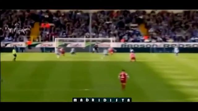 Копия видео "Футбольные финты через голову"