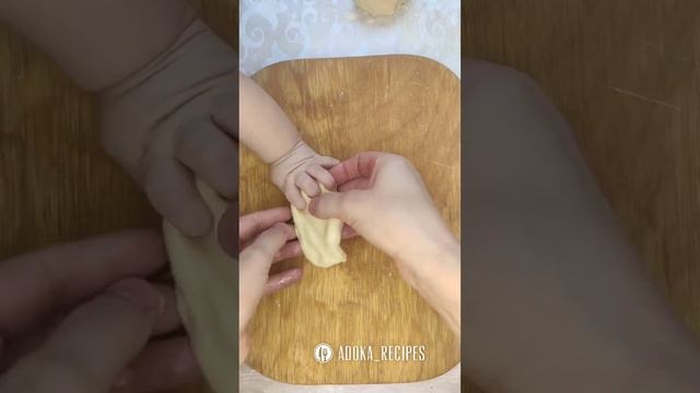 Очень вкусный пирожки жареные и выпечка 😋