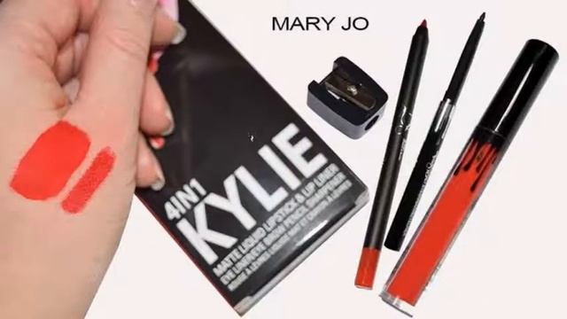 Kylie Liquid Lipstick Lip Kit набор с матовой помадой