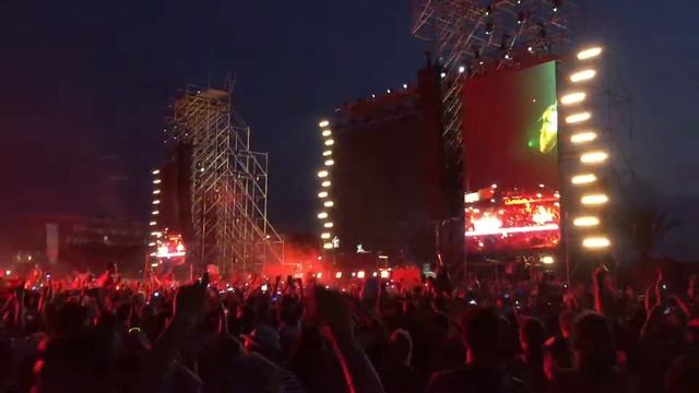 Intro Martin Solveig @ Electrobeach Music Festival⎜Martin Solveig & GTA - Intoxicated