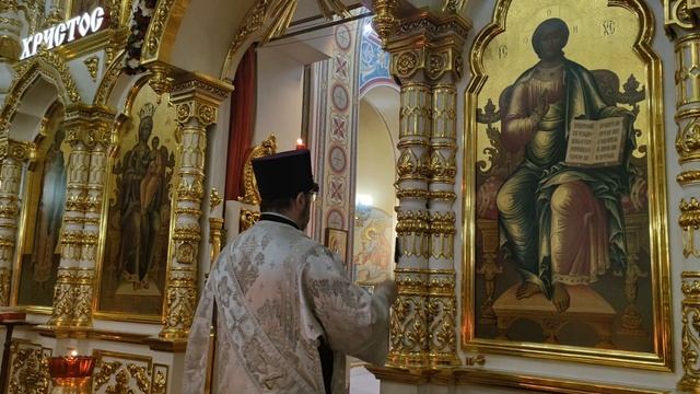 Праздничное богослужение в Светлое Христово Воскресение