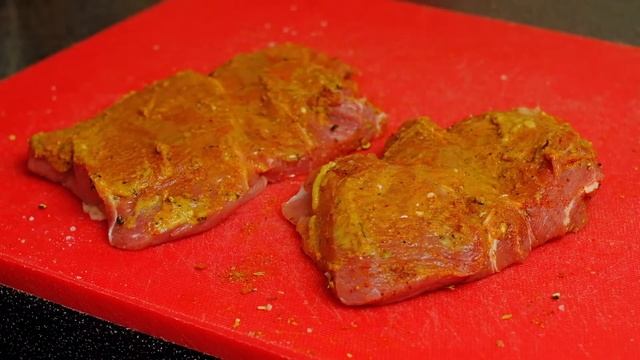 Как вкусно пожарить мясо и кабачки