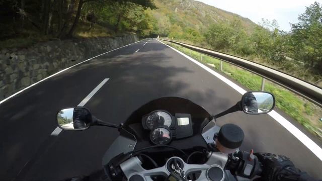 Valea Oltului moto rush - Bmw F800S, GoPro 4K, Metallica