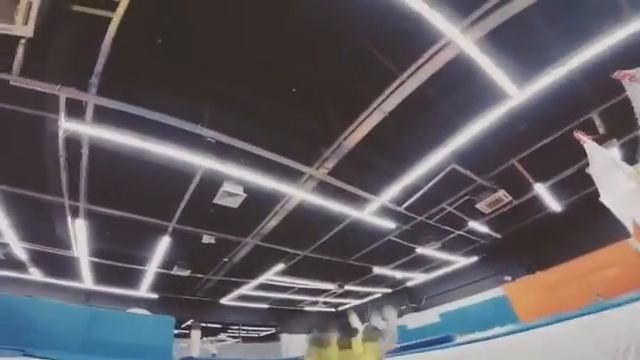 И снова тренировки!!! Батутный центр "ВВЕРХ"!!!