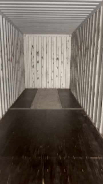 Вместо аренды дорогих помещений в аренду многие выбирают модульные магазины из морских контейнеров.