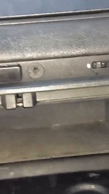 HOW TO REMOVE GLOVE BOX BMW E36