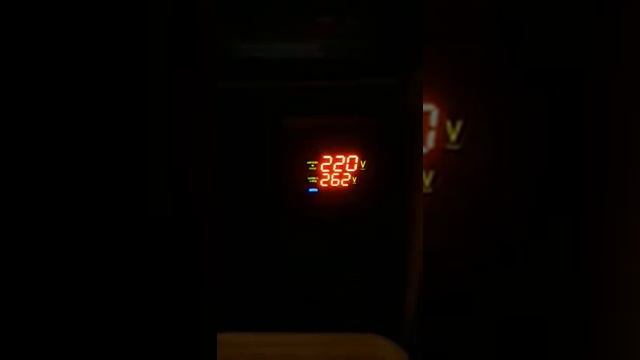 Напряжение в сети Комунарского раена ул. Балка-Поповка. Дозвониться в службу электросетей невозможн