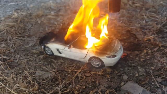 GAS TORCH VS. MERCEDES BENZ SLS