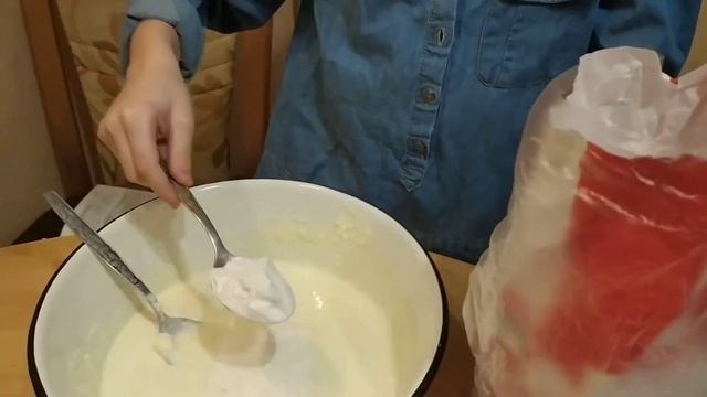 Готовим творожные пончики
