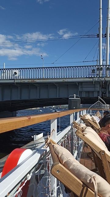 Водная прогулка по Неве в Санкт-Петербурге