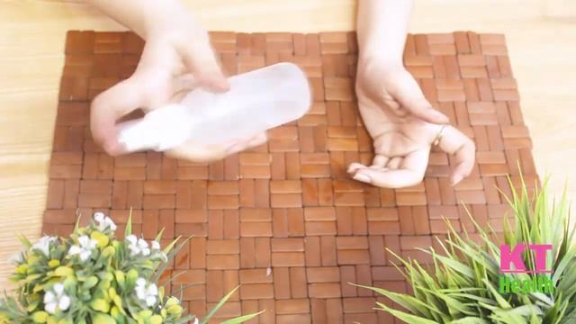 I used this homemade hair serum for 10 days and see the results- Silky shiny soft hair