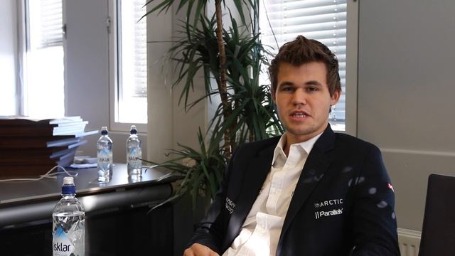 Help Magnus Carlsen! Play Magnus Age 24 Theme Contest!