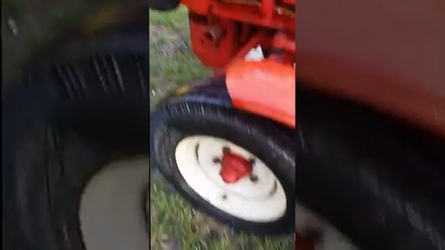 traktor vladimir t-25