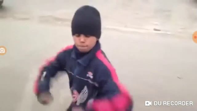 Спулае мулае пацан танцует (я не плагиат я показал вам )(: