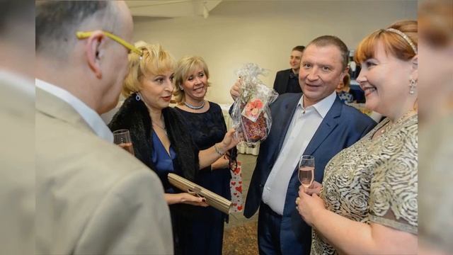 5 1 а я тебе духи купил