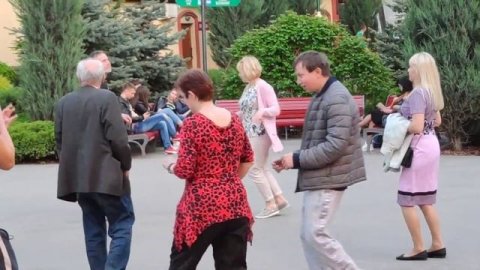 Свадьба Танцы в парке Горького. Май 2021 Харьков