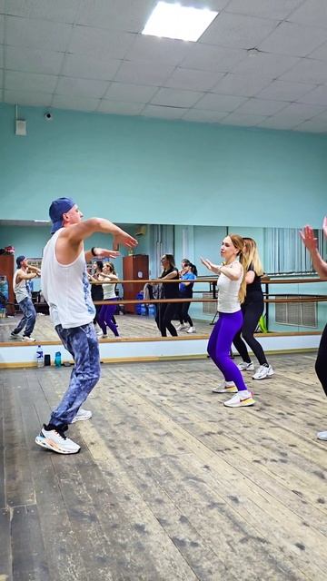 ✨ Зумба — это не просто тренировка, а настоящая fiesta для тела и души! 💃🕺