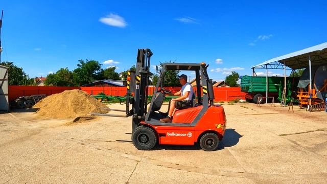 Balkancar Rekord 2,5 Tonne Bearing Capacity, Diesel Forklift Presentation Video