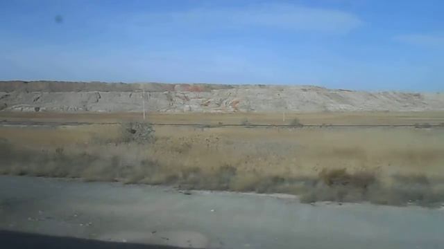 Отвалы рудника из окна поезда