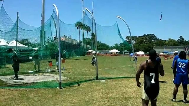 Kris Scruggs, Discus, Ribault HS, 2011 Florida 2A State meet  171 ft.mp4