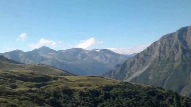 стихотворение ВОЗВРАЩЕНИЕ
 (читает автор)