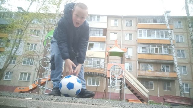 учу у вас делать финты и обзор площадки