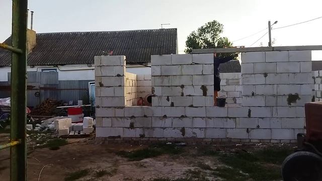 Самодельный трактор с вилочным погрузчиком, работаем на стройке (часть2)