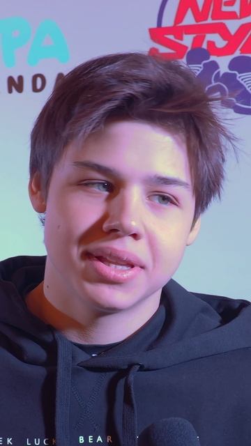 Вова Левченко против того, чтобы передаривать подарки! А вы как считаете? #евакруглова #евакруглова