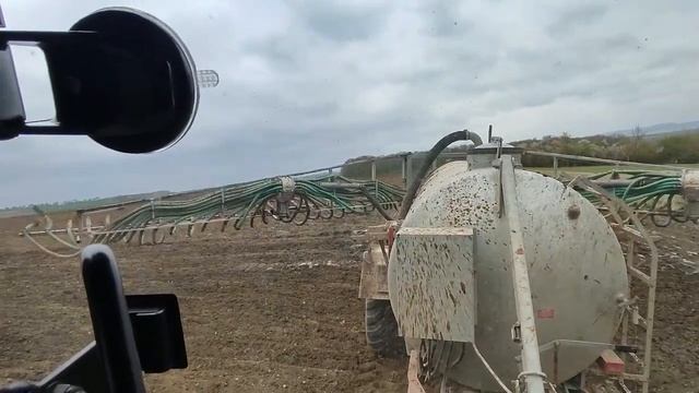 Güllefahren, Eggen, Mais säen mit einem John Deere 6130 R
