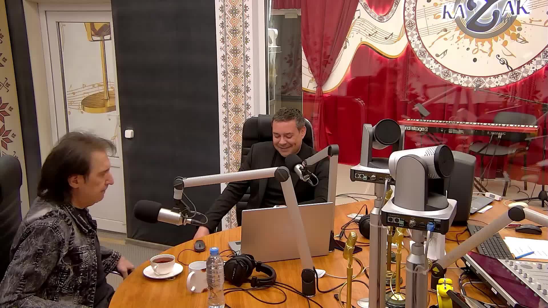 Кай Метов в программе "Гости приехали" на радиостанции "КАЗАК FM"