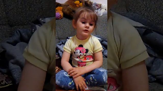 нашли улиток,мой мышонок заболел