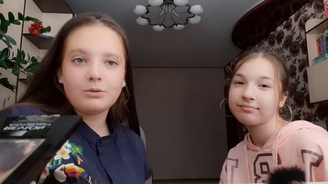 Beauty: Video. Делаем макияж друг другу своей косметикой👝❤.