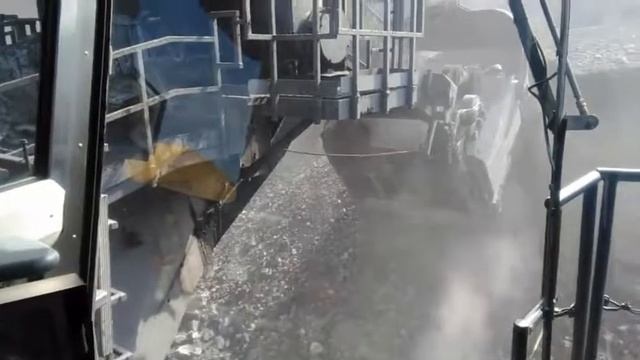 Краснобродский разрез: Герой Кузбасса грузит уголь