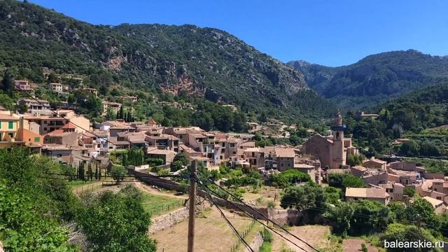Пустые улочки Вальдемосы, Майорка / Calles de Valldemossa