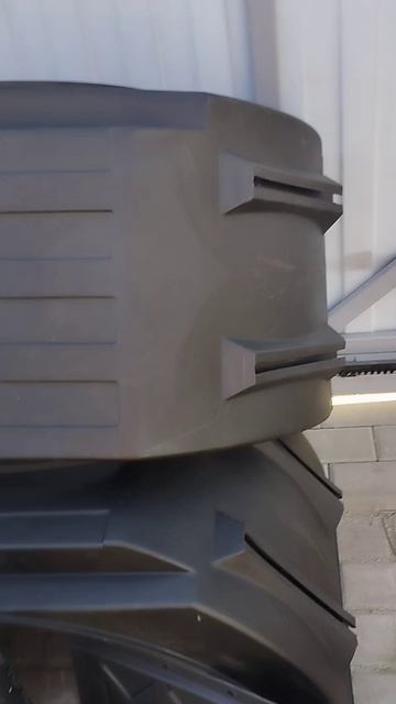 Брызговики и подкрылки в комплекте.