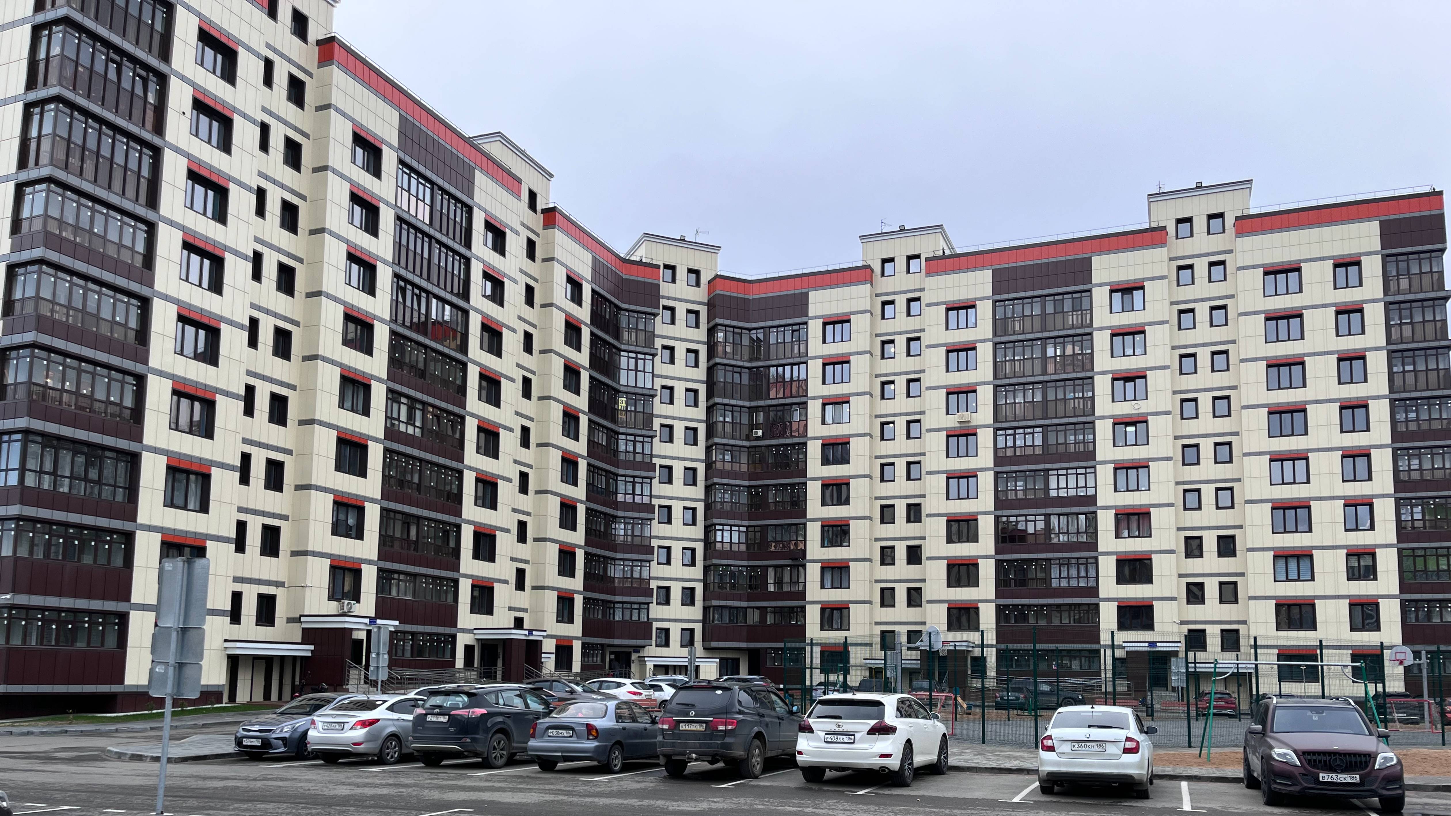 Продаётся квартира в Сургуте формата 2 + в жк Любимый ул Университетская 45, плошадь 64 кв.м