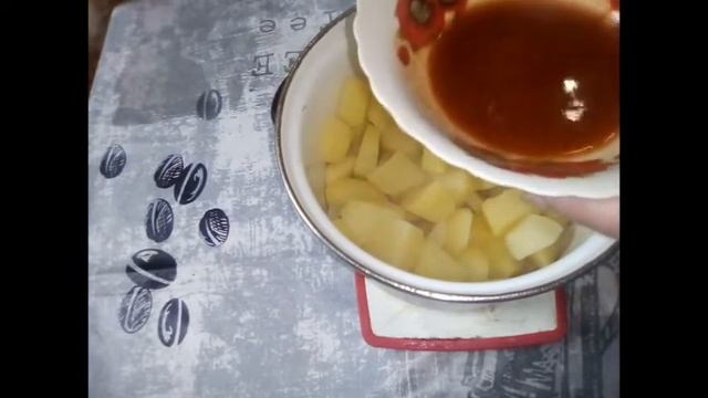 Вкусная и ароматная картошечка.
