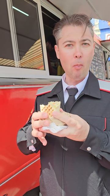 Казак одобряет и баста не отстает, не учи отца и баста