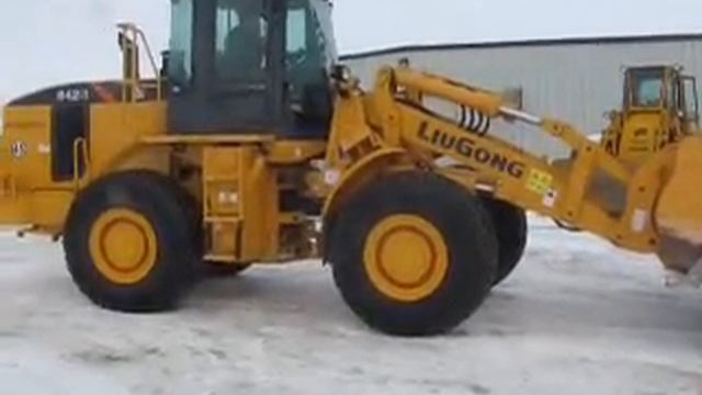 LiuGong 842 VS Komatsu 420 MW
