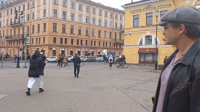 Прогулка по городу с Еленой Ингербург.